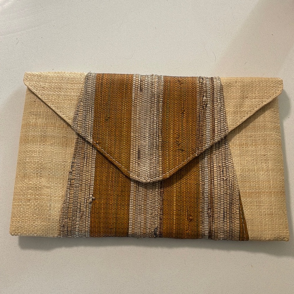 Summer envelope clutch